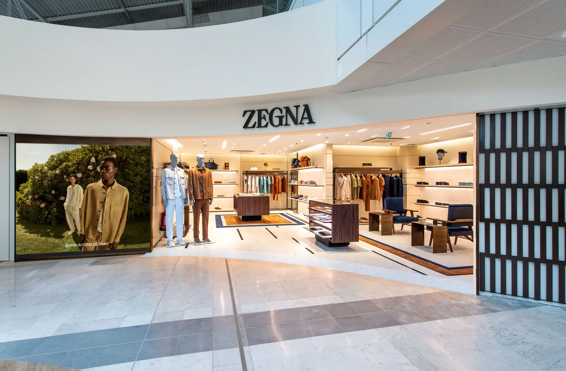 Boutique Zegna à l’aéroport de Nice Côte d’Azur, aménagée par Privartys